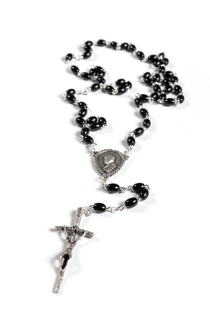 Zwarte paternoster paus franciscus lr scaled