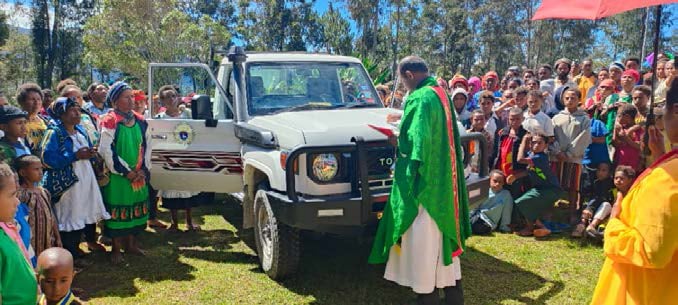 Erfolgsgeschichte in papua-neuguinea: ein auto für eine weitläufige pfarrei 2 Acn 20260127 201060
